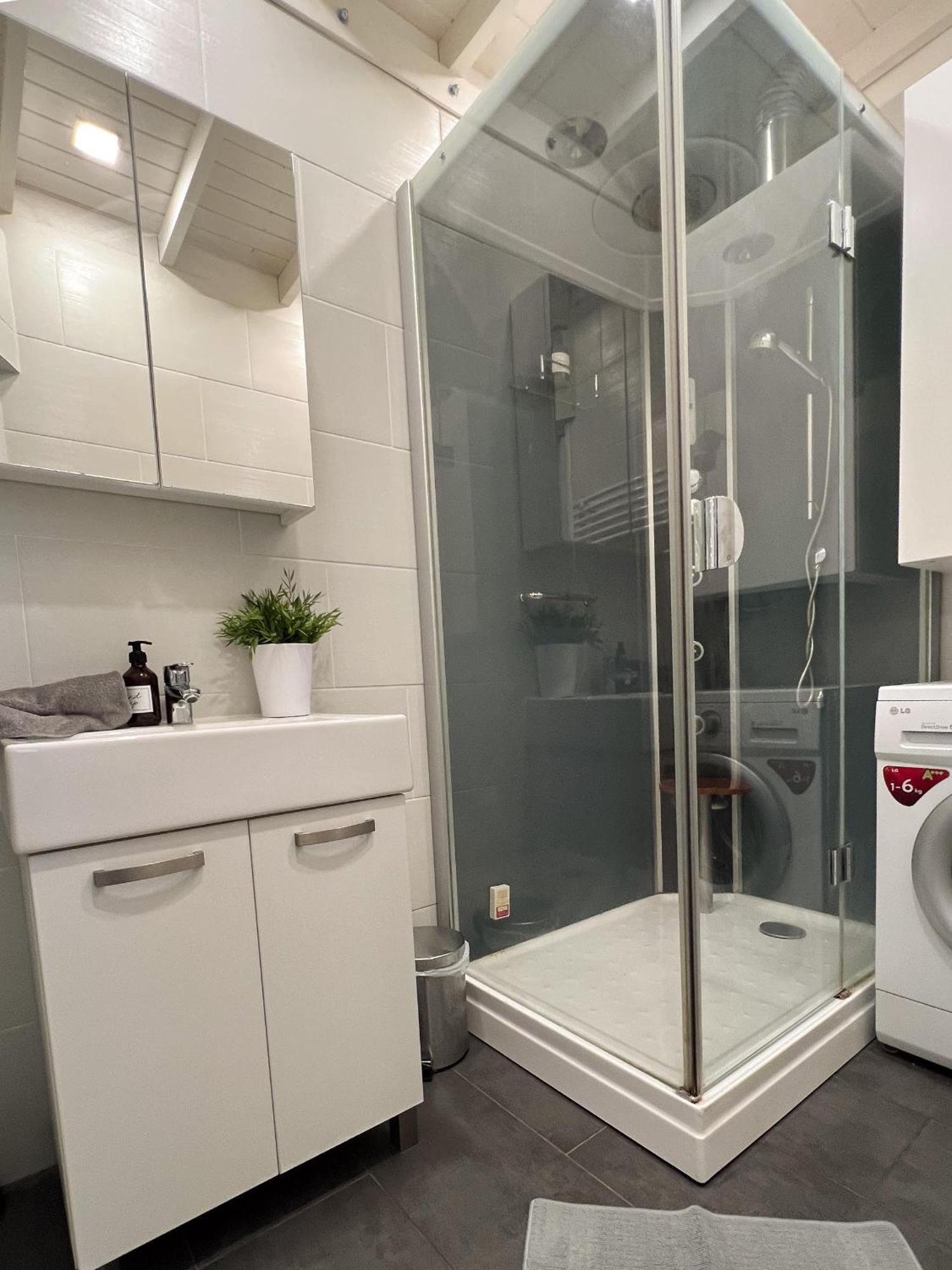 Rainbow Dream Apartment Budapest Bagian luar foto