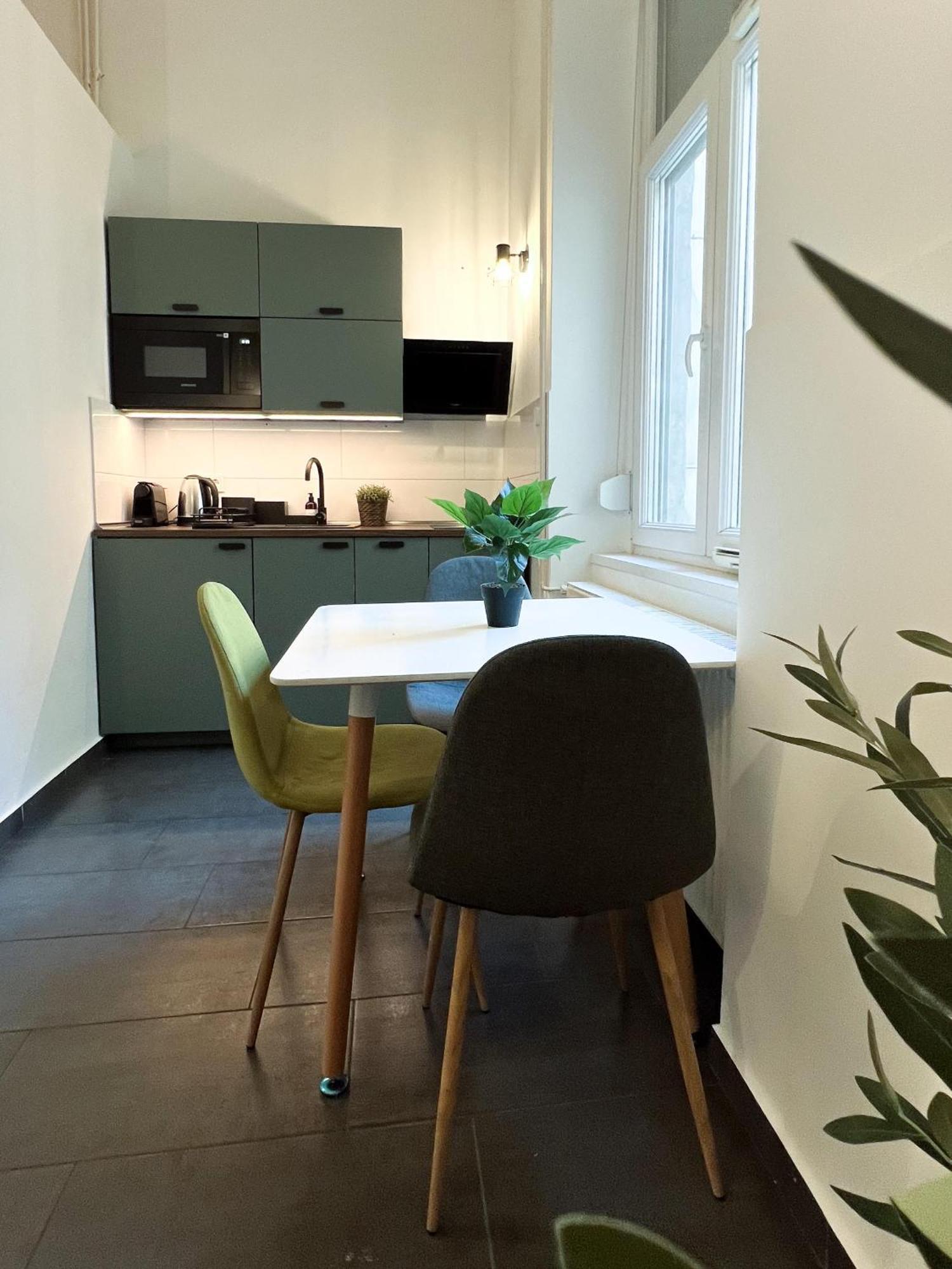 Rainbow Dream Apartment Budapest Bagian luar foto