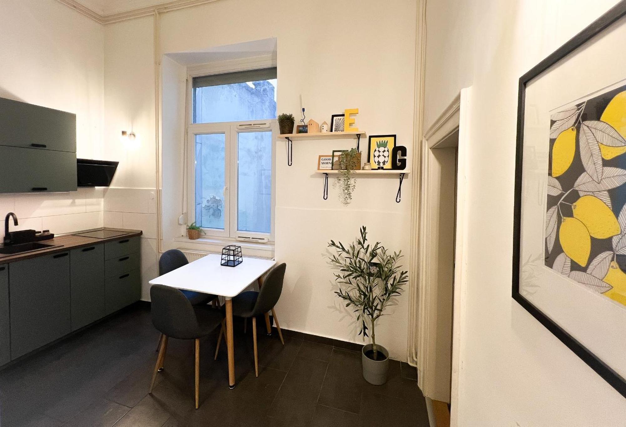 Rainbow Dream Apartment Budapest Bagian luar foto