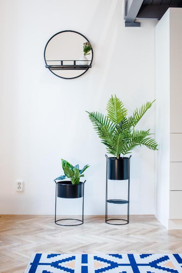 Rainbow Dream Apartment Budapest Bagian luar foto