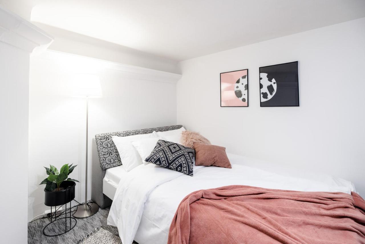 Rainbow Dream Apartment Budapest Bagian luar foto