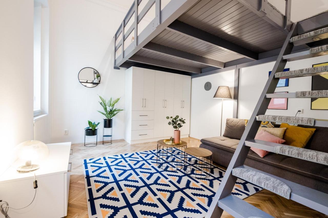 Rainbow Dream Apartment Budapest Bagian luar foto